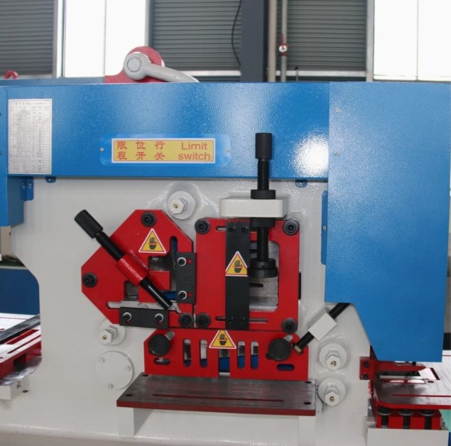 Versatile Hydraulic Ironworker for Punching, Bending & Notching